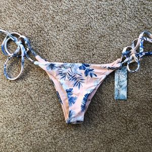 Frankie’s bikinis bottoms